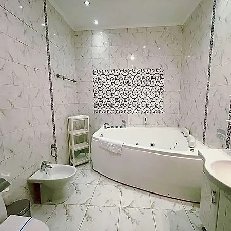 Hotel Leotel 3*